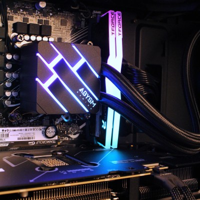 PC Gamer LYT V20 - Desempenho Superior com Intel i7-14700KF e RTX 5070, PC para Jogos Exigentes